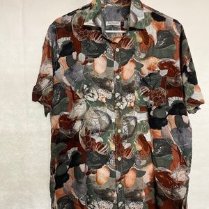 Men’s floral shirt